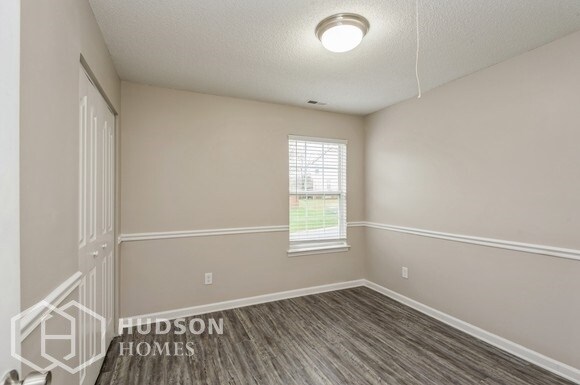 Building Photo - NOW AVAILABLE! - 11205 Amber Glen Dr, Char...