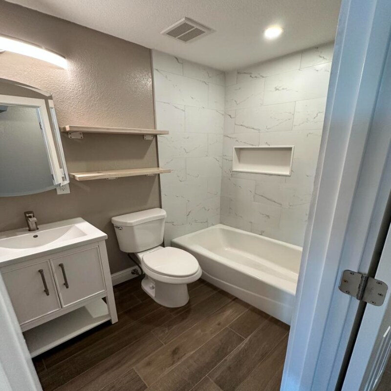 Building Photo - 730 182nd Ave E