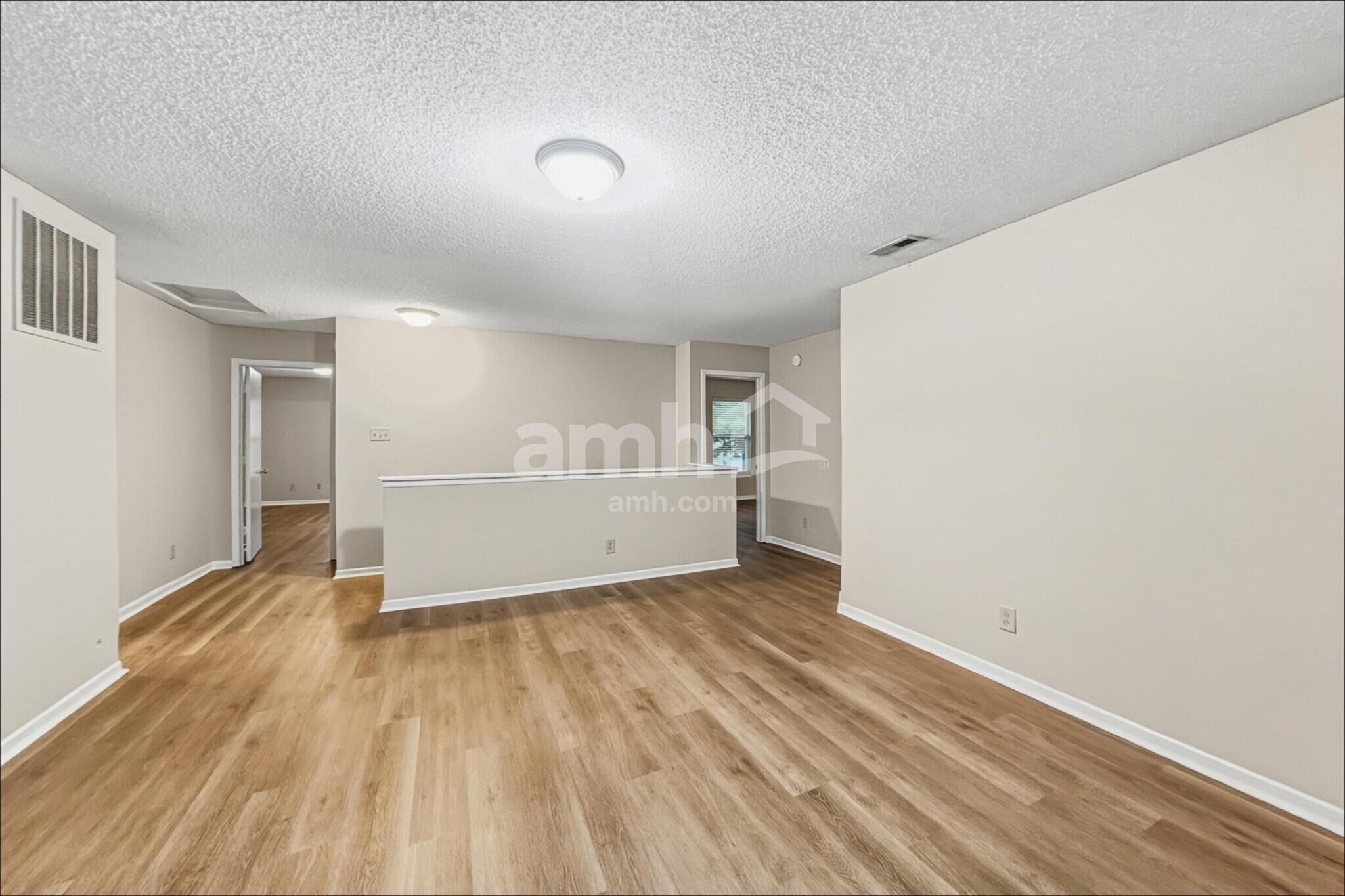 Building Photo - 2136 Olympia Dr