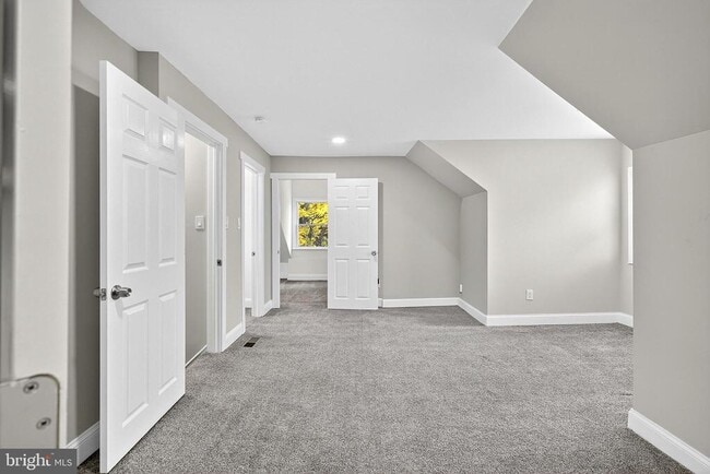 Building Photo - 2417 Washington St