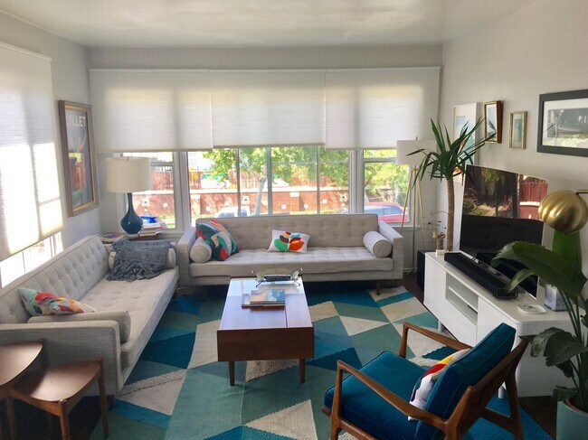 Building Photo - 514 N Van Ness Ave