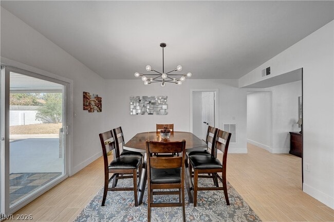 Building Photo - 1799 Valley Dr