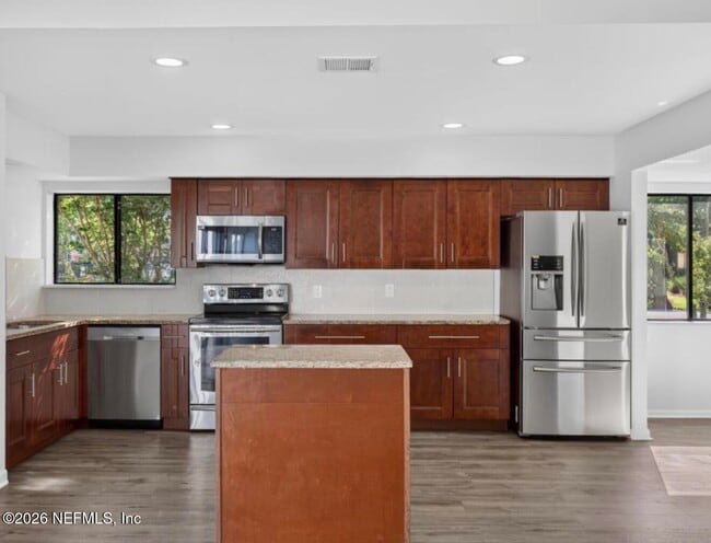 Building Photo - 7812 Linkside Dr