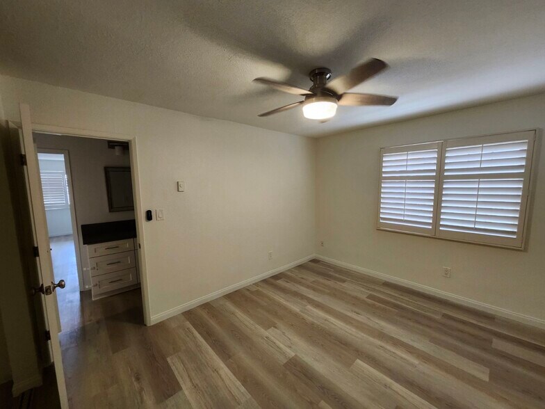 second bedroom - 5051 La Jolla Blvd
