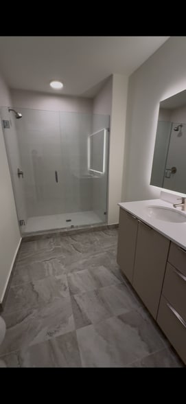 Building Photo - 213 NE 27th St