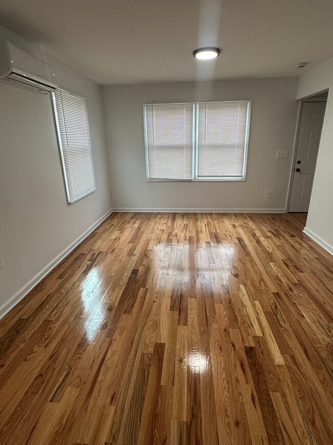 Building Photo - 15 Church St