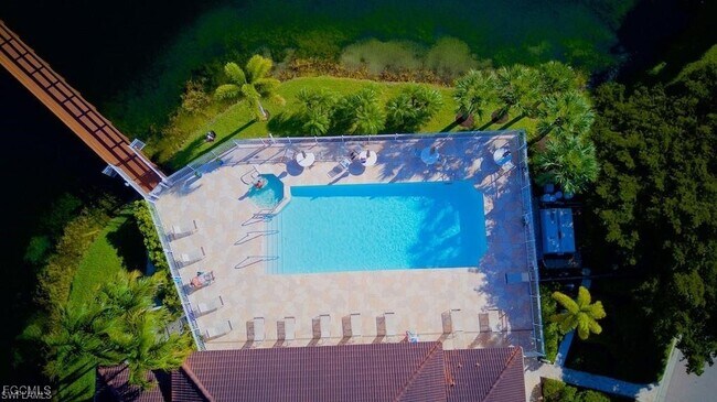 Building Photo - 15433 Bellamar Cir