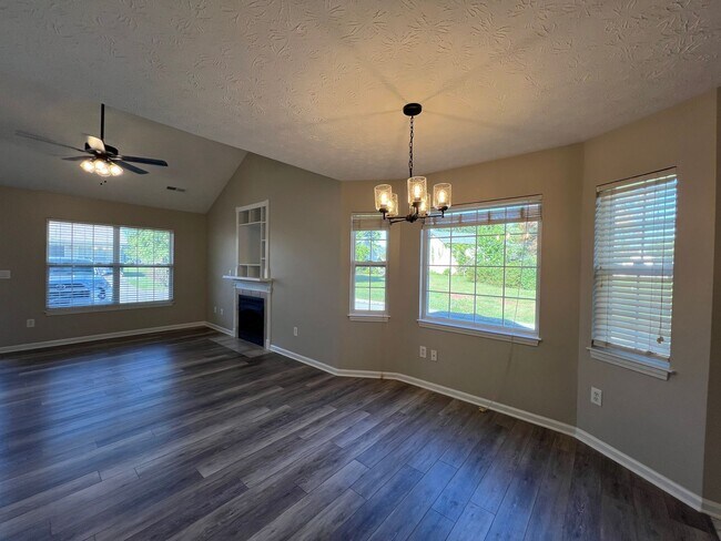 Building Photo - Super Cute 3/2 in Sevierville Close to everything!