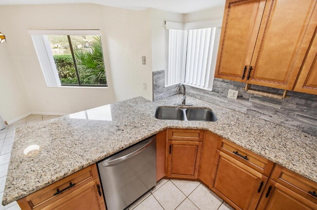 Building Photo - Woodhaven Condominium