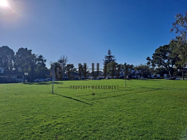 Building Photo - Beautiful Two-Level 5Bd 3.5Ba Home in Newport Beach