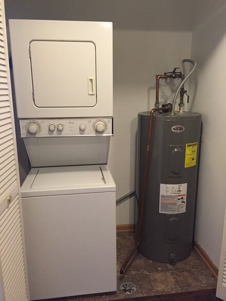 Laundry - 136 Bertram Dr