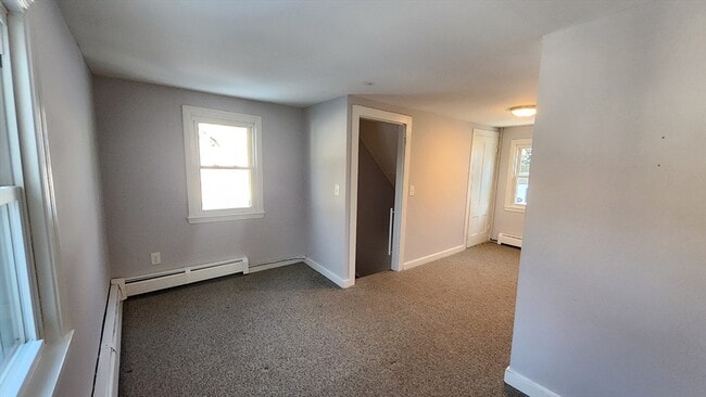 Building Photo - 119 N Main St