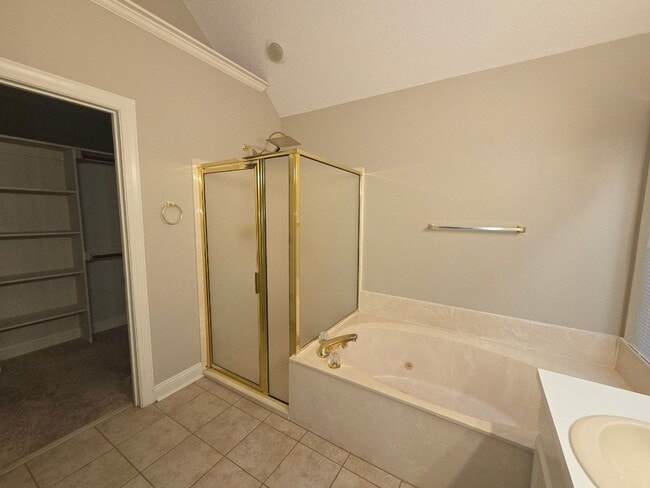 Building Photo - 234 N Marion Dr