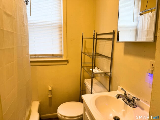 Building Photo - 282 Front Ave