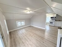 Building Photo - 1305-1307 Avon