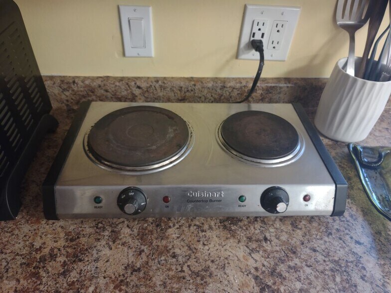 Building Photo - 5 Maryland Ave