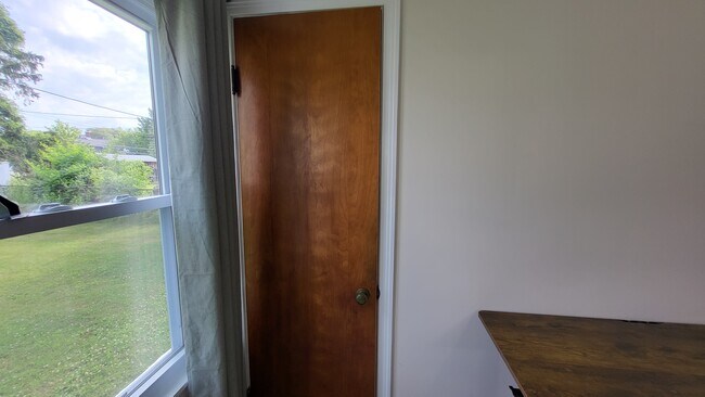 Bedroom 4 - 156 Stoneleigh Ave