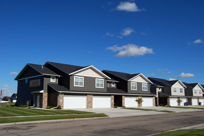 Primary Photo - Townhomes at Stonemill