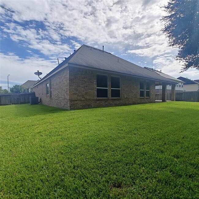 Building Photo - 8922 Covington Estates Cir
