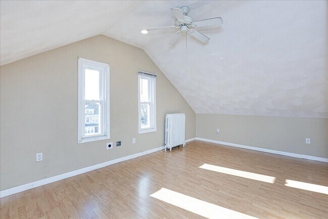 Building Photo - 9 Lapham St