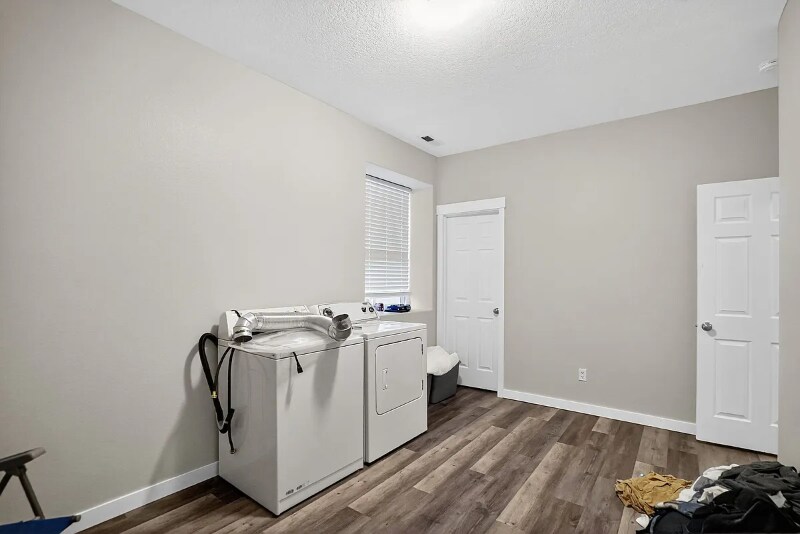 Building Photo - 12505 NE 24th St