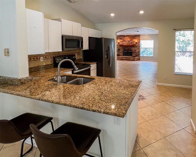 Building Photo - 16332 122nd Dr N