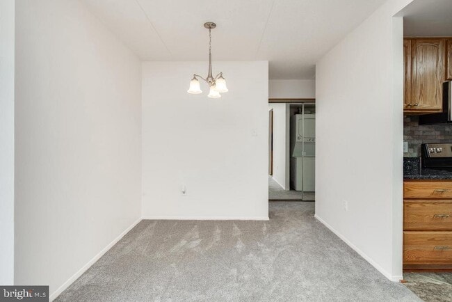 Building Photo - 6300 Stevenson Ave
