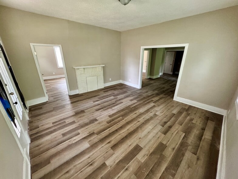 Living Room - 2562 School Ave