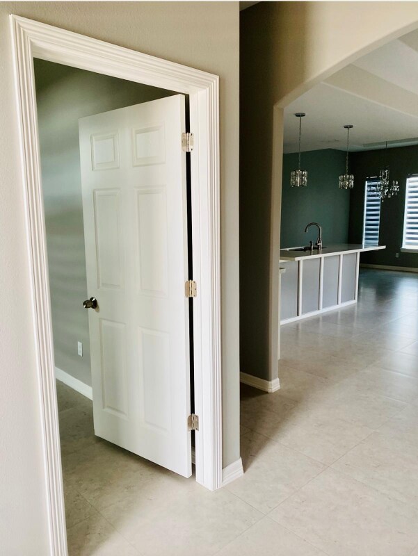 Building Photo - 3873 Tolosa St