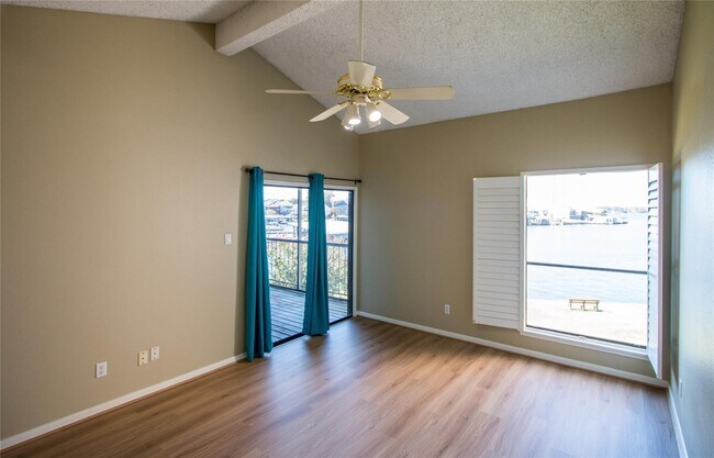 Building Photo - 202 Lakeview Terrace
