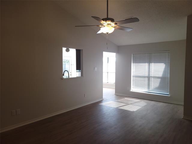 Building Photo - 331 Dogwood Dr