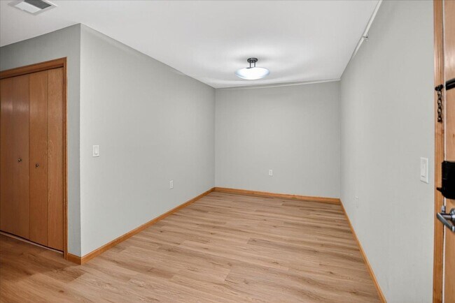 Building Photo - 8206 Starr Grass Dr