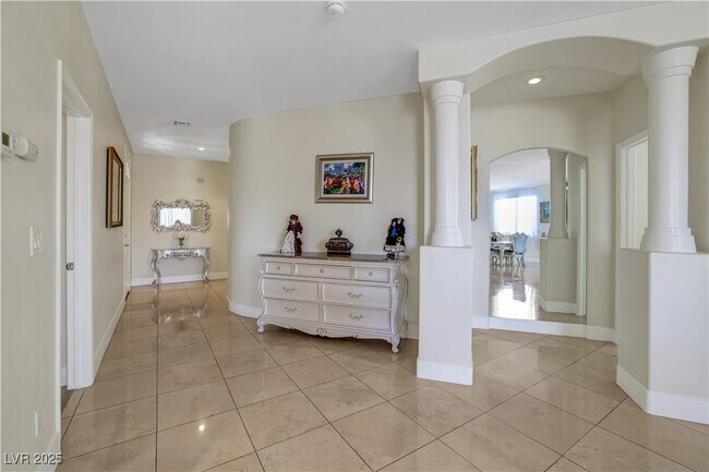 Building Photo - 9430 Laguna Niguel Dr