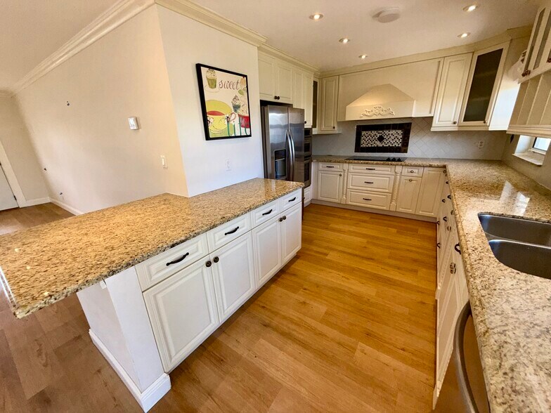 Building Photo - 1504 SW 18th St