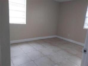 Building Photo - 1227 SW 46th Ave