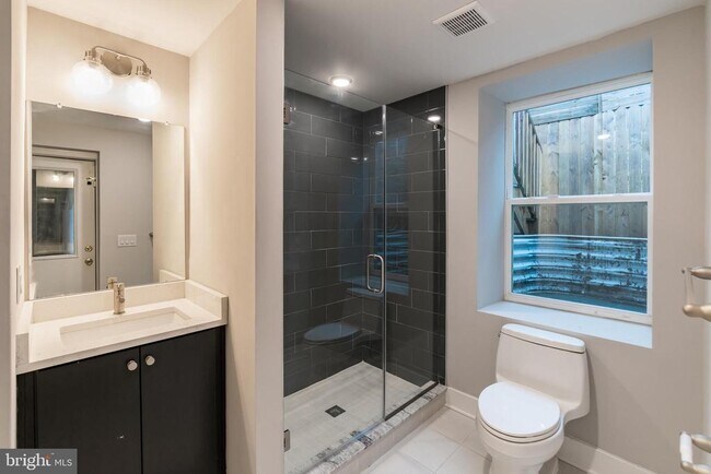 Building Photo - 1020 S 53rd St