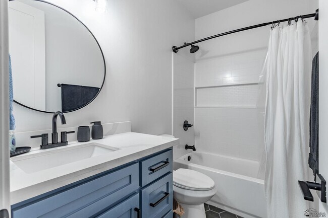 Building Photo - 3559 S Dana Dr
