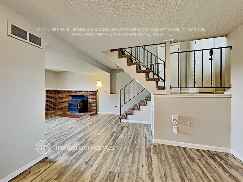 Building Photo - 9434 Brentwood St