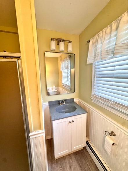 Building Photo - 3 Clover Ln