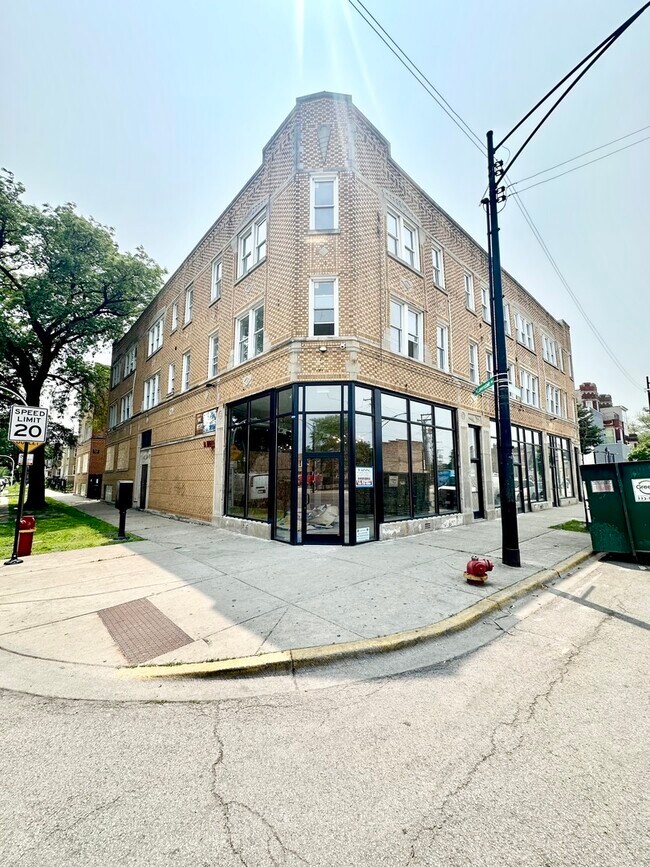 Primary Photo - 3705 W Division St