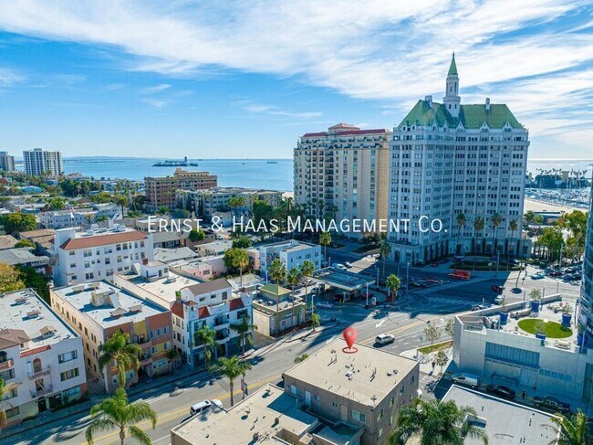 Building Photo - 21 Alamitos Ave