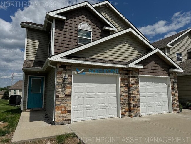 Primary Photo - Move-In Ready KC Home | Open Layout, Large...