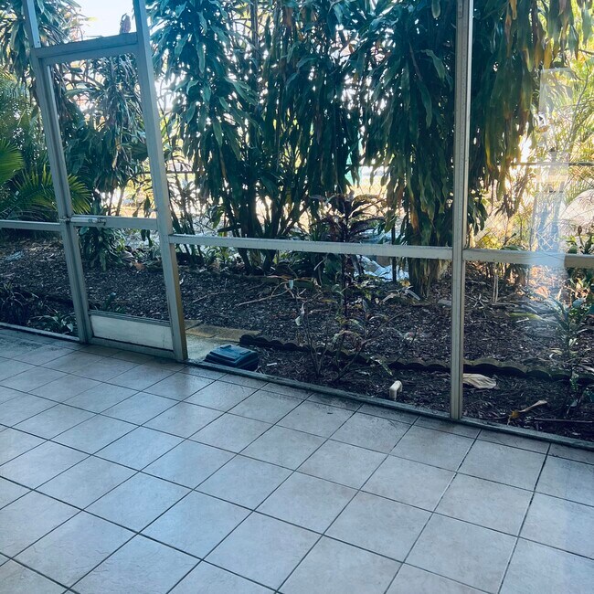 Building Photo - 1900 S Kanner Hwy