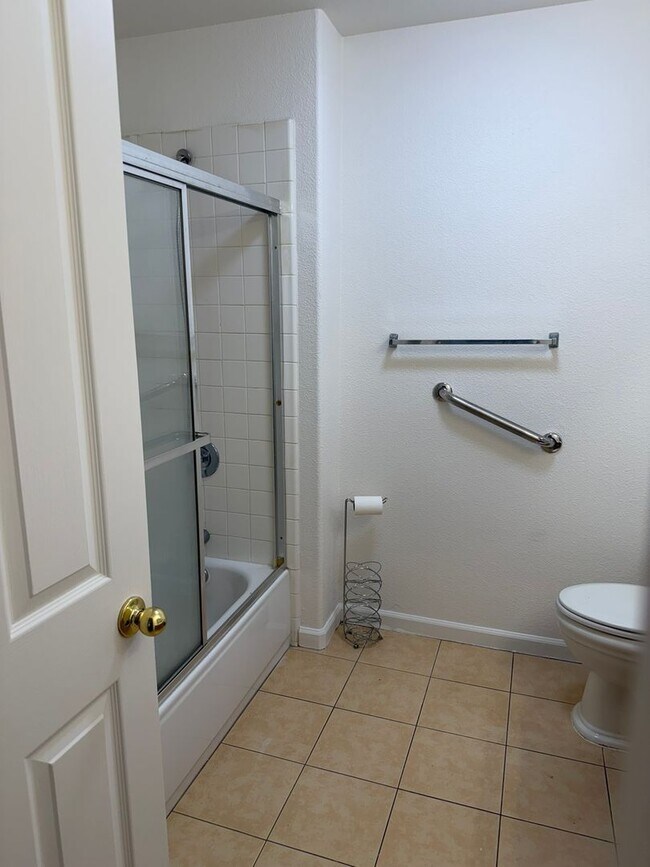 Building Photo - **PENDING** 4 Bedroom, 2 1/2 Bathroom Single Family Home In Antioch with Three Car Garage