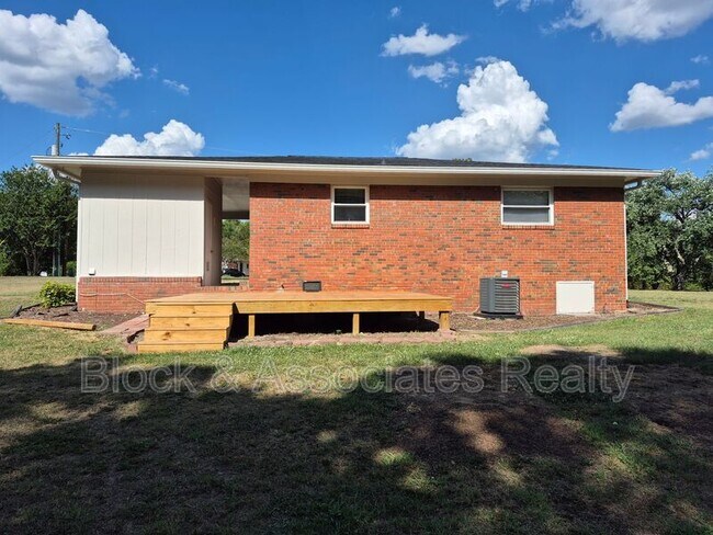 Building Photo - 4665 Peace Rd
