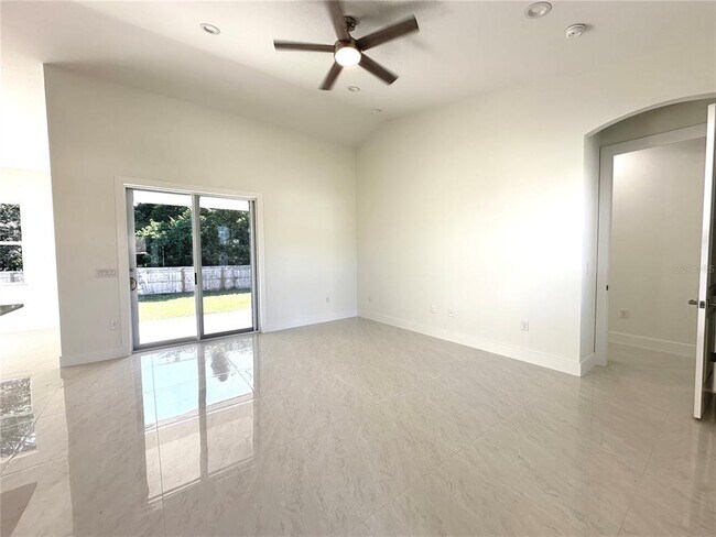 Building Photo - 1466 Dewitt St