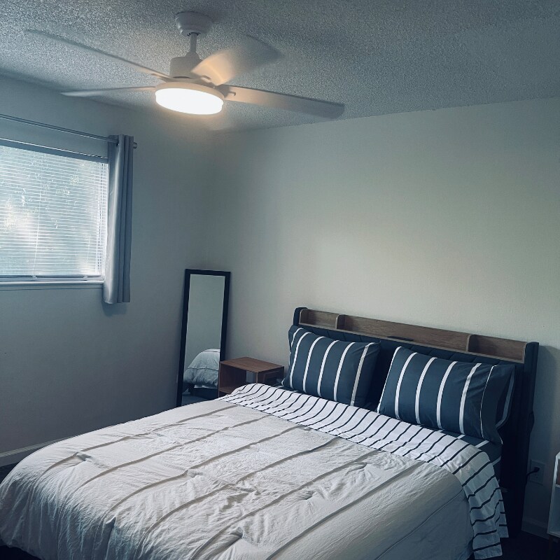 Building Photo - 1990 Benita Dr