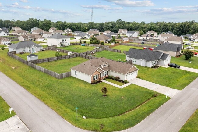 Building Photo - Welcome to Canons Edge!