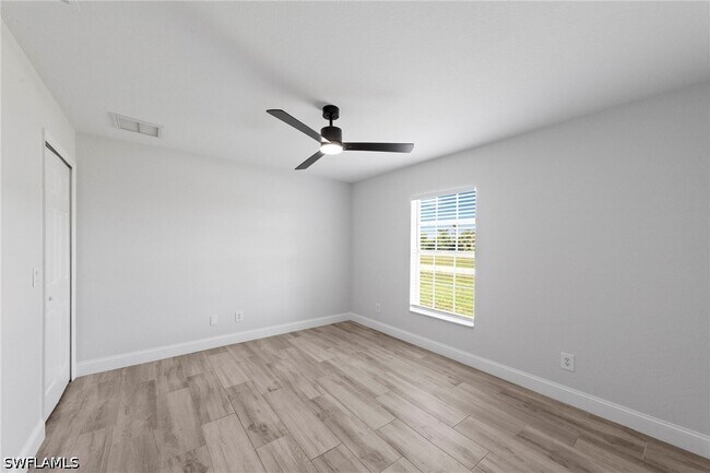 Building Photo - 2022 NW 9th Terrace