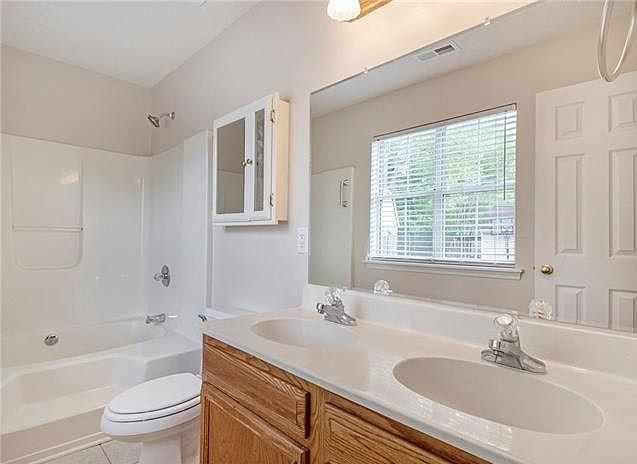 Building Photo - 524 Lisa Carol Dr